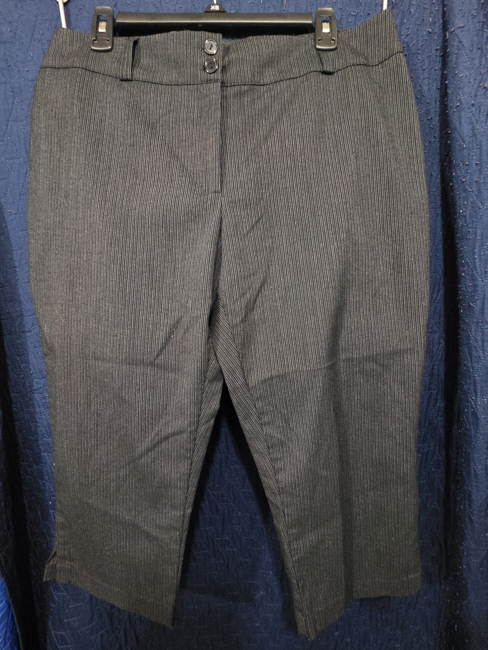 TALENTLESS Black Pinstripe Capris